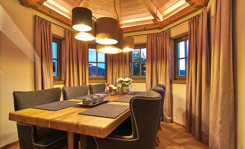 Elegante und stilvolle Einrichtung im Luxus-Chalet Rossererwirt Elegante und stilvolle Einrichtung im Luxus-Chalet Rossererwirt