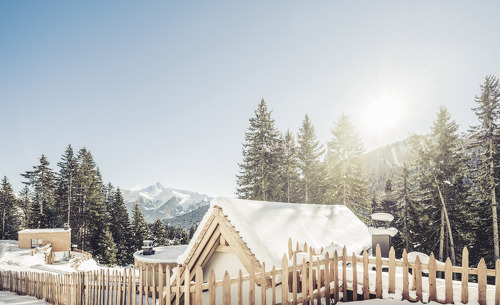 Erleben Sie einen unvergesslichen Skiurlaub in Tirol- rosuites im Zillertal Erleben Sie einen unvergesslichen Skiurlaub in Tirol- rosuites im Zillertal