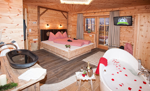 ferienhuette-tirol-chalet-bergschloessl-02