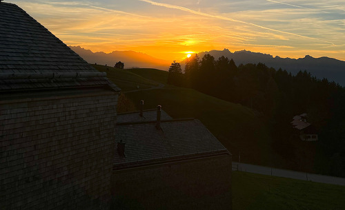 peterhof-chalets-sommer-10