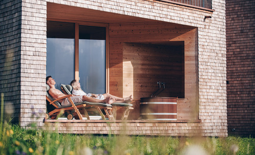 peterhof-chalets-sommer-02