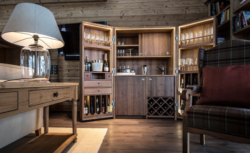 370m2 Wohnfläche verteilt auf 3 Etagen bieten Platz für bis zu 10 Personen- Luxuschalet Schmiedalm, Salzburg 370m2 Wohnfläche verteilt auf 3 Etagen bieten Platz für bis zu 10 Personen- Luxuschalet Schmiedalm, Salzburg