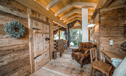 Einzigartiges Ambiente in den urigen Almhütten im Tannheimer Tal Einzigartiges Ambiente in den urigen Almhütten im Tannheimer Tal
