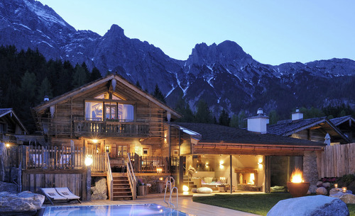 Chalets mit Ausblick auf die Leoganger Steinberge- Urlaub auf der Alm