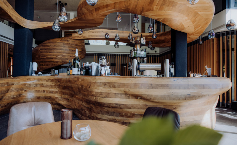 bar