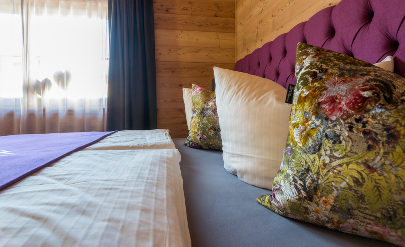 mountain-chalet-r-22