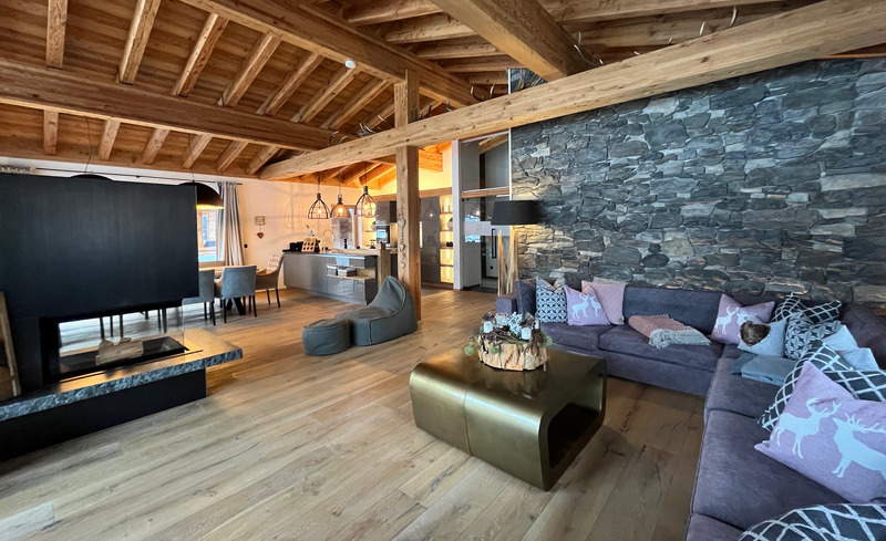 mountain-chalet-r-43