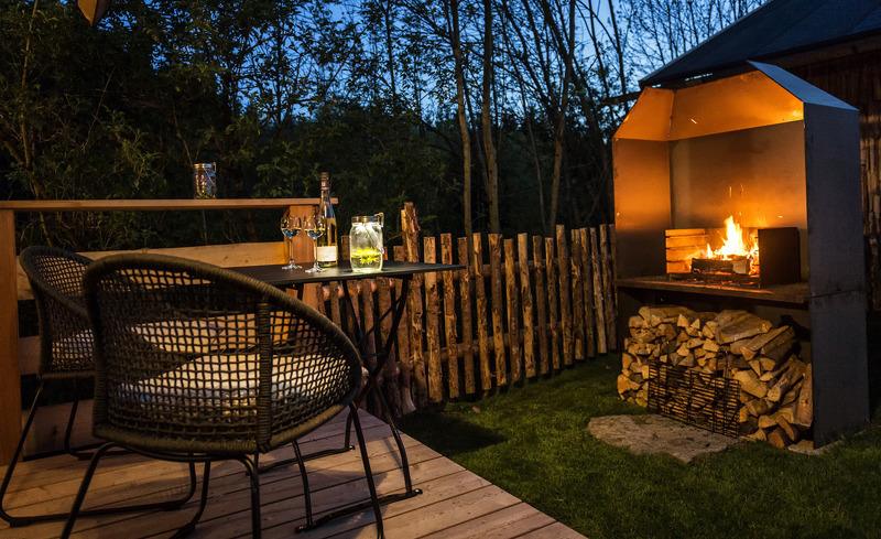 Der Gartenbereich des Chalets lädt ein zu gemütlichen Abenden in Ihrem Sommerurlaub
