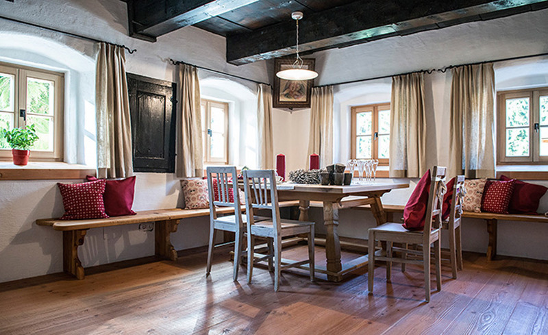 Die Bauernstube im Käth und Nanei- ein Ort für gesellige Stunden in großer Runde