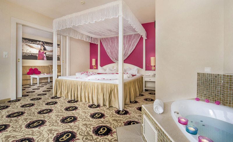 honeymoon-suite-2 honeymoon-suite-2