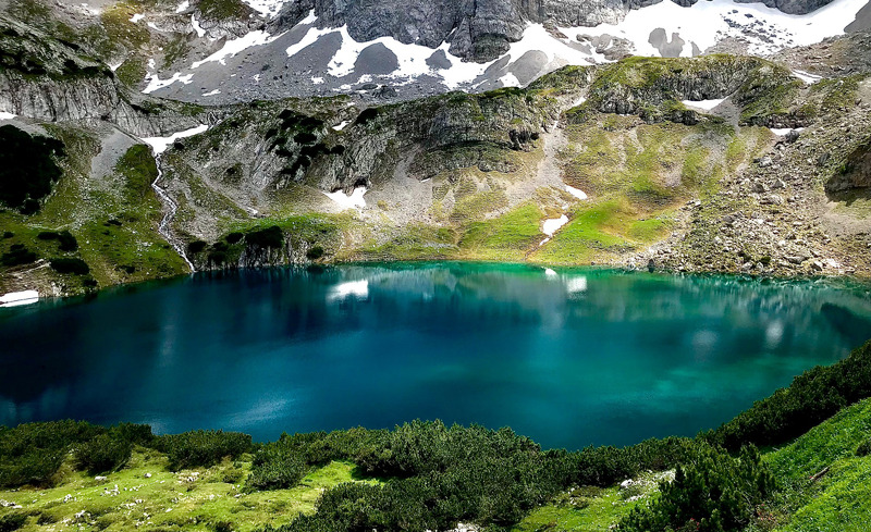 mountain-chalet-r-53