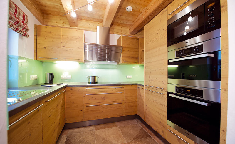 Luxuriöse Wohnküche in Ihrem Chalet in Saalbach-Hinterglemm in der Wallegg-Lodge