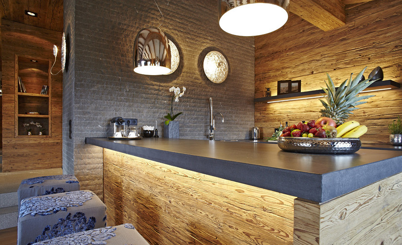 Das edle Interieur sorgt für das perfekte Ambiente während Ihrem Romantikurlaub im Chalet F