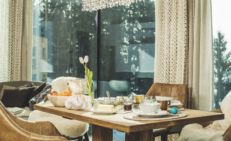 Genießen Sie Ihre Mahlzeiten in privater Atmosphäre in Ihrem Luxus Chalet in Tirol