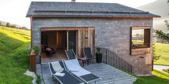 Sommerurlaub Salzburg- private Terrasse des Chalets Smaragdjuwel