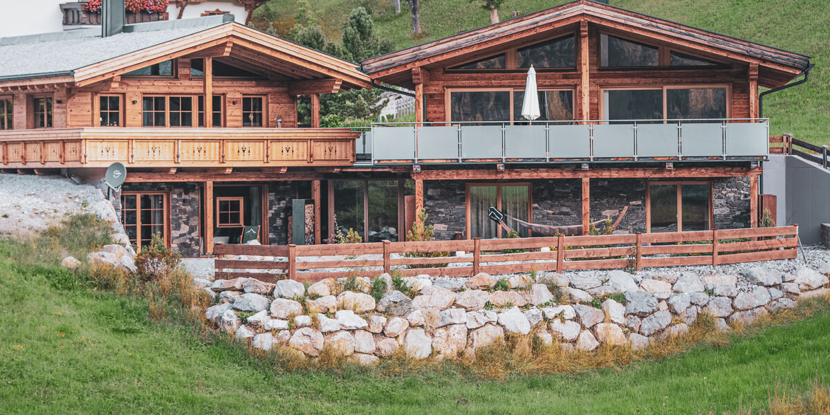 mountain-chalet-r-41