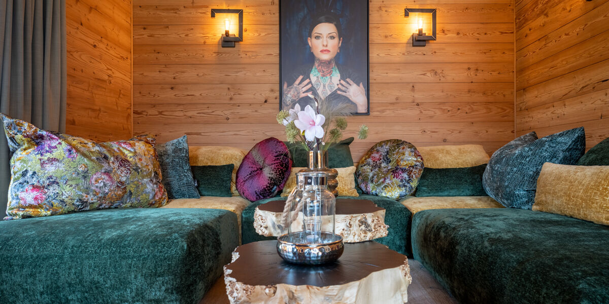 mountain-chalet-r-29