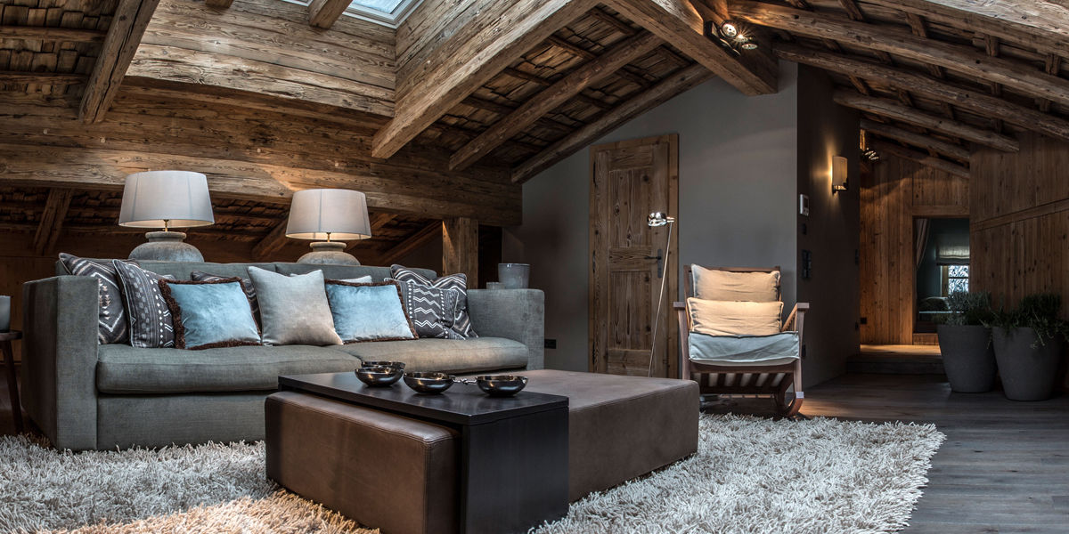 Gemütliche Sessel und Couchen in der Galerie des Chalets laden zum Relaxen und Träumen ein- Erholungsurlaub der Extraklasse im Salzburger Land Gemütliche Sessel und Couchen in der Galerie des Chalets laden zum Relaxen und Träumen ein- Erholungsurlaub der Extraklasse im Salzburger Land